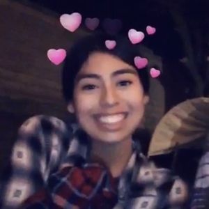 Meet your Posher, Anaya